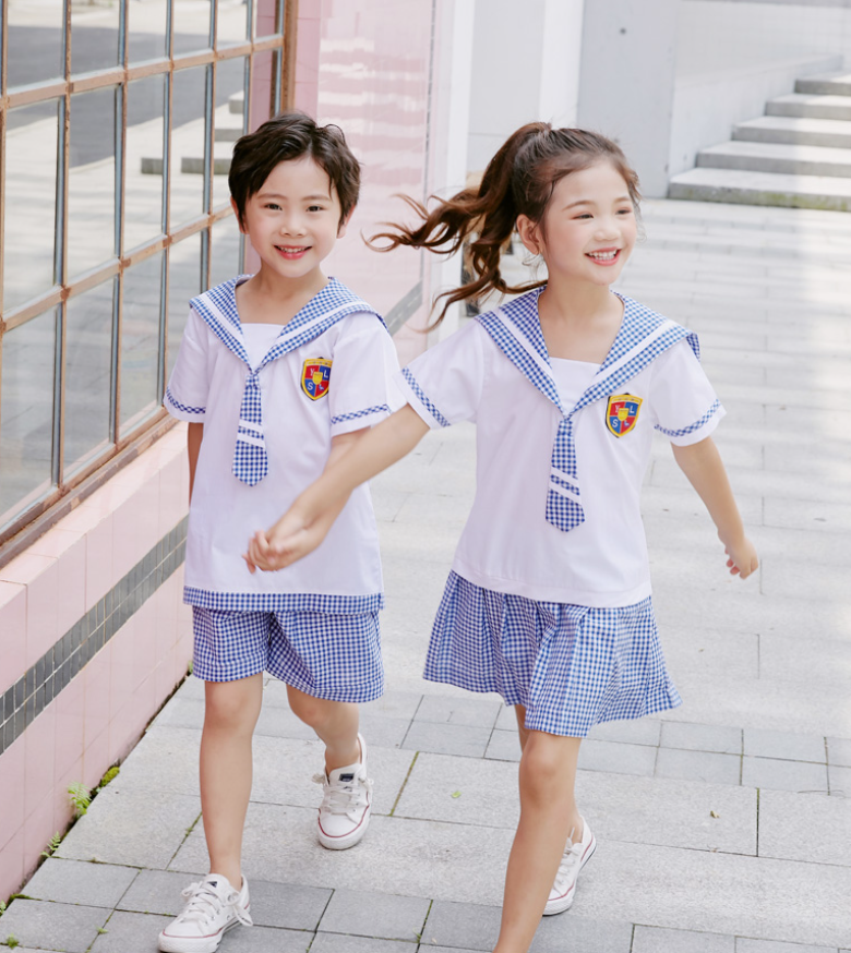 小学生校服